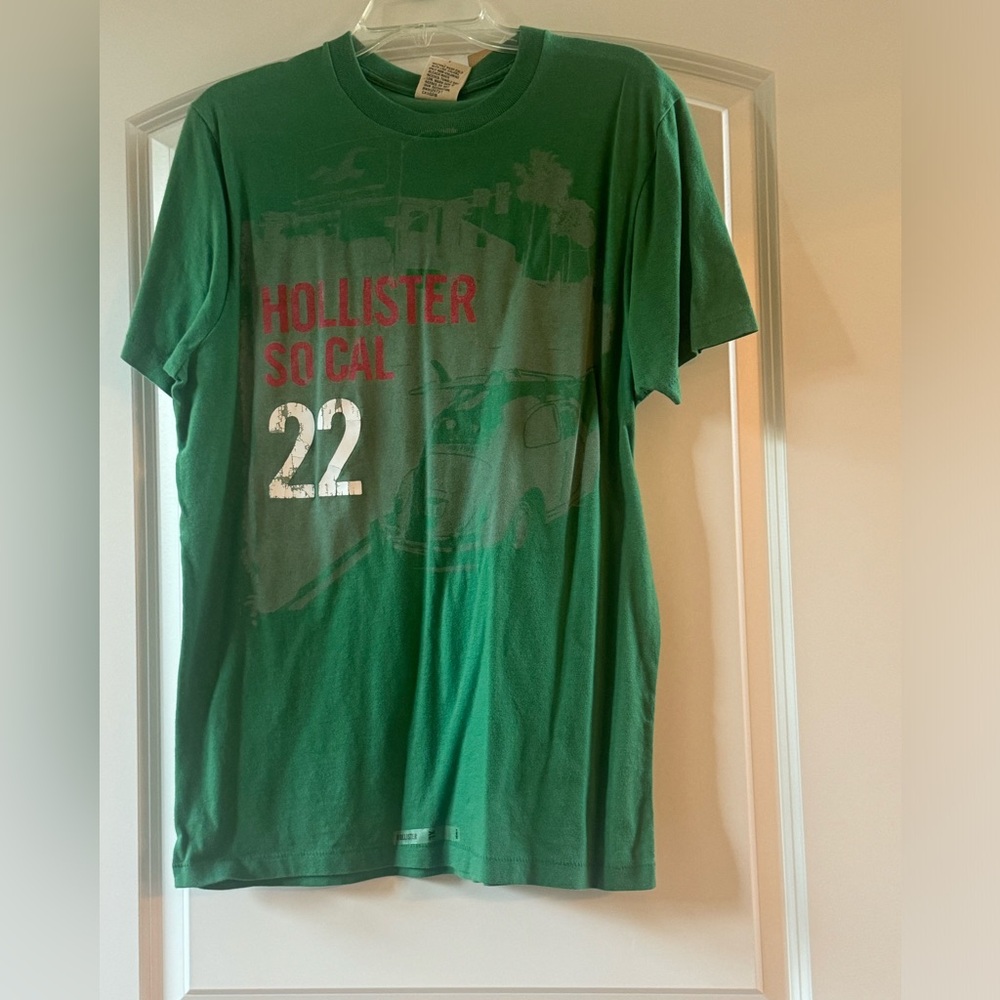Hollister So Cal Green Graphic Tee